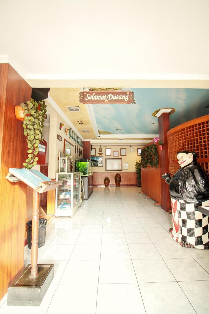 Vaccinated Staff - Oyo 352 Homestay Sabang บันดุง ภายนอก รูปภาพ